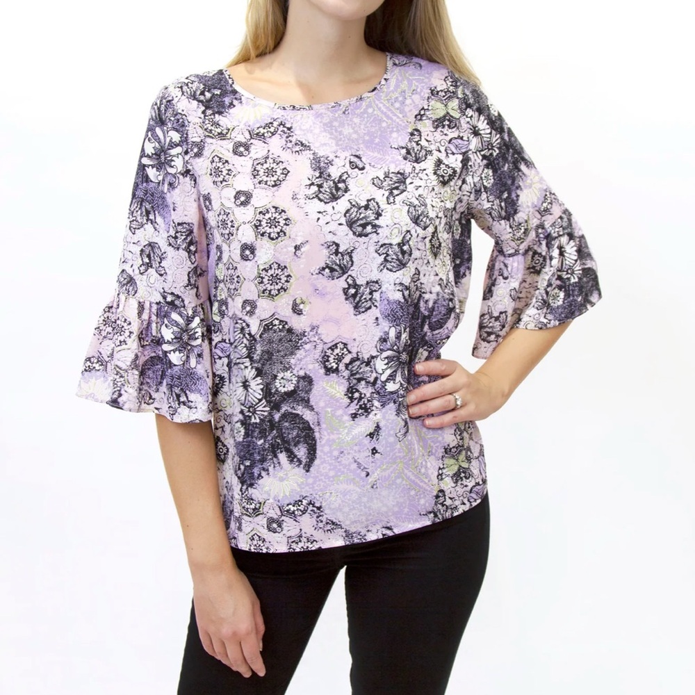 Violet & Claire Gray Pink Geometric Floral Top W/ Tulip Tiered 3/4 SleeveSize 1X